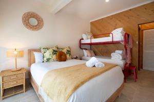 Absolute Waterfront Escape Deck & Games Room