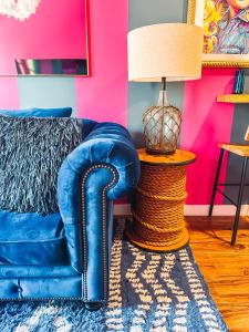 Dollys Yacht Club - Cozy Retreat Near Broadway