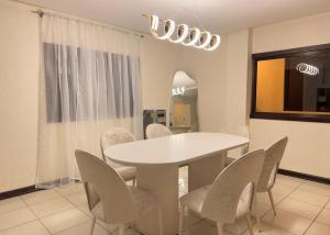 Himbing sa Pino Spacious 4 Bedroom, Free Parking