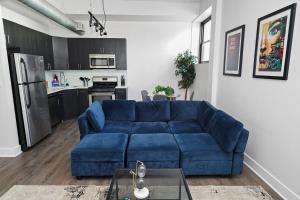 Spacious 1BR with Optional Parking Near McCormick Place, Field Museum, Adler Planetarium, & Shedd Aquarium