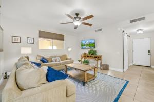 Indian Wells Desert Oasis Views Patio Pools