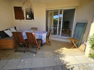 Ravissant T2 aux Issambres avec Piscine et Climatisation - FR-1-768-126