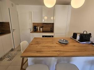 Ravissant T2 aux Issambres avec Piscine et Climatisation - FR-1-768-126