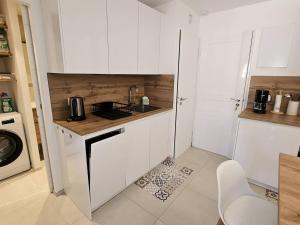 Ravissant T2 aux Issambres avec Piscine et Climatisation - FR-1-768-126