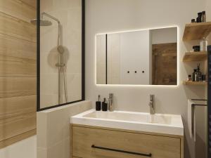 Appartement moderne Courchevel, 2 chambres, 6 personnes - FR-1-613A-43