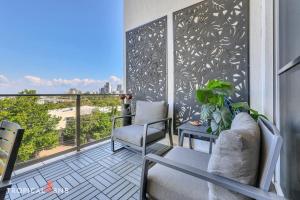 The Skyline Lookout 2 Bd Apt