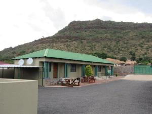 Motse River Lodge R37 Road