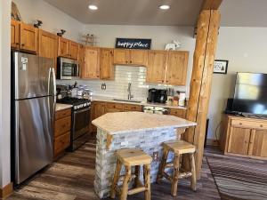 8750 Trappers Crossing condo