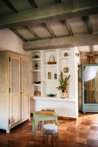 Family Home With Pool Near Lake Salagou