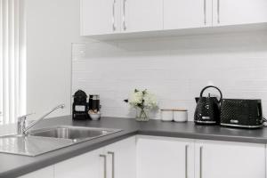 5-bedroom home near Crown Casino, Swan River and Victoria Park