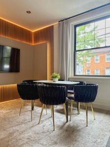 3 KING BedsnFree parking ExactlyYou Belong