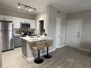 Peaceful 1BR Close to Nature Trails & Shopping