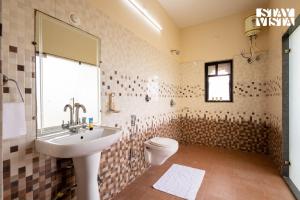 StayVista at Samar Fateh Garh with Bonfire, Lawn, AC