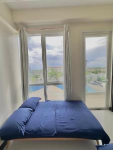 BEACH Condo at The Mactan Newtown for 6 guests