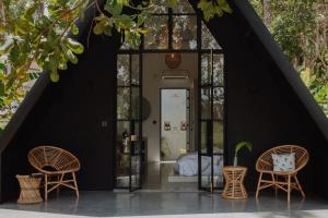 PALM Hotel