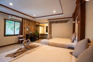 Lanta Riviera Beach Resort