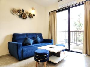 Beachside 1BHK Apartment - Pool, Gym & Modern Comforts, Candolim