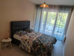 Chambre privée avec balcon de 3,5 m2 dans un appartement avec parties communes partagées