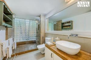 StayVista at Villa Nimaya with Lawn & Pool