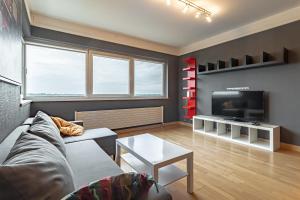 Comfort & Views over Riga Apartment near Airport and City Center
