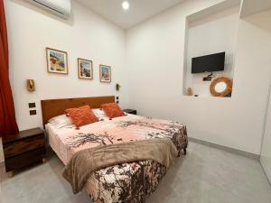 Courts & Coasts few steps from Tennis courts, Country Club and Montecarlo Beach