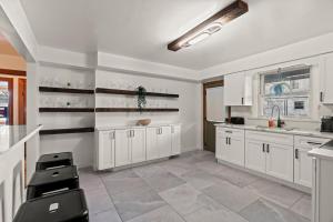 Historic Tacony Retreat with Sauna