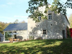 Boutique Holiday Home in Gesves with Swimming Pool