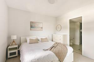 City Views, Beaufort St, 120sqm, Multiple Beds