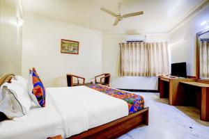 FabHotel Ratna Regency