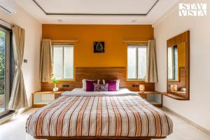 StayVista at The Green Nook - Pool, Views & Wi-Fi