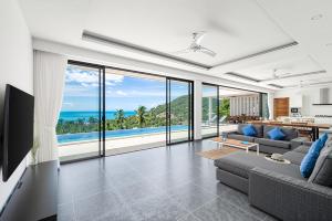 15% OFF ! Brand new near Beach