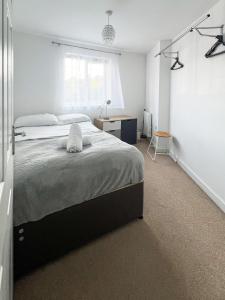 2 Bed City Centre Apartment by BrumStay UK