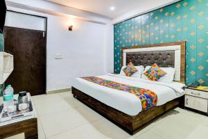 FabHotel Golden Stone