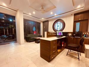 Majestic Heights Hotel