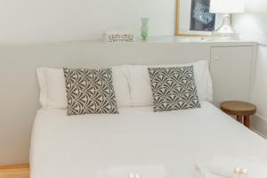 Cozy Flat with Terrace by Hosty