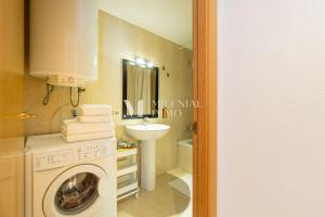 Milenial Immo BM Roses canal, terrace and pool