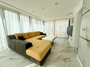 Varna Vista 3BR Apartment Free Parking