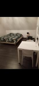 Belle chambre et salle de bain privée