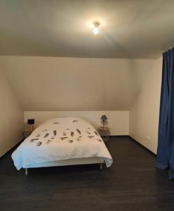 Belle chambre et salle de bain privée