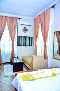 Villa Home Hotel & Apartment