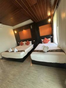 The Sea @ Lanta Hotel