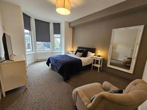 Kings Central 3 Bedroom, free parking & Wifi