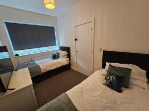 Kings Central 3 Bedroom, free parking & Wifi