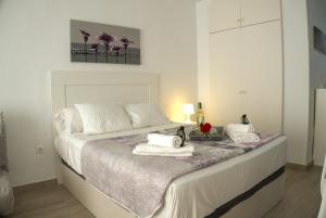 Wonderful suite in sunny Benal Beach