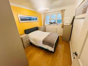 The Snug, Sandown, Isle of Wight, Dog Friendly, Free Wifi
