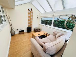 The Snug, Sandown, Isle of Wight, Dog Friendly, Free Wifi