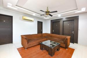FabHotel AVF Suites - 500 Meters From UNITECH CYBER PARK