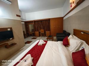 Skyry Hotels Gandhipuram