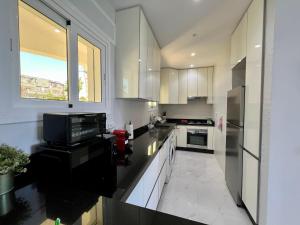 Garden Apartment with Pool & Beach 8 min