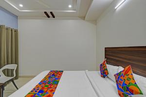 FabHotel White House Leo